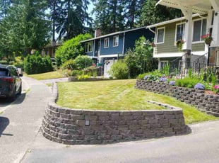 Deborah O.'s grass maintenance service result