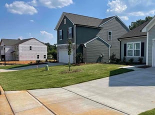 Jessica W.'s lawn maintenance service result