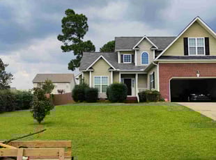 Kristin C.'s lawn care services service result