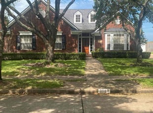 Jennifer T.'s lawn service service result