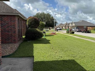 Sarah R.'s lawn maintenance service result