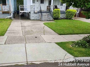 Kimberlee S.'s lawn service service result