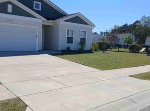 Lauren S.'s lawn service service result