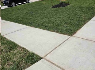 Karon T.'s grass cutting service result