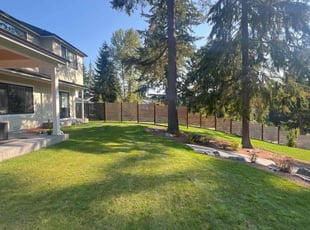 Melissa C.'s lawn care services service result