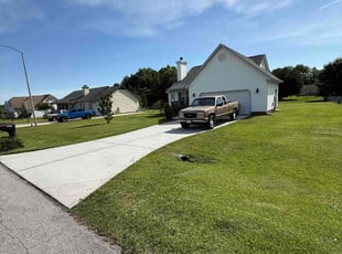 Jasmine A.'s lawn care services service result