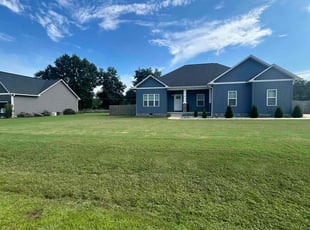 Jennifer J.'s lawn service service result