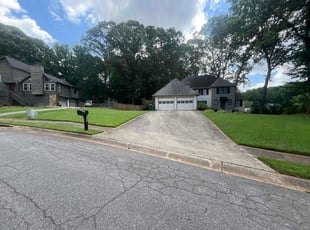 Deborah C.'s lawn service service result