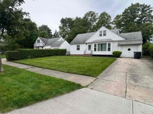 Lamar H.'s lawn care services service result