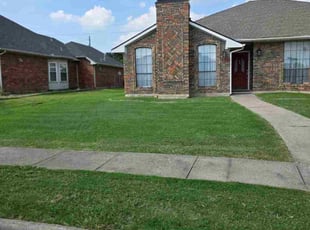 Kayla B.'s lawn service service result