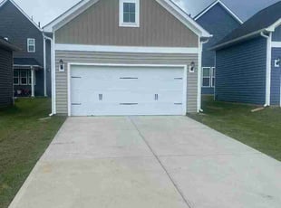 Nicole L.'s lawn care services service result