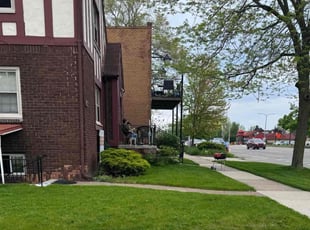 Erick S.'s lawn maintenance service result