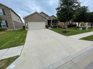 Sue I.'s grass maintenance service result