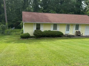 Juliee C.'s lawn maintenance service result