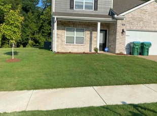 Dawn P.'s lawn care services service result