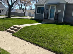 Tarina G.'s lawn care services service result