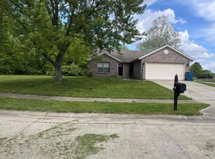 Amber S.'s lawn care services service result