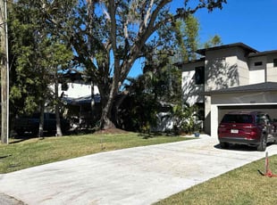 Betti S.'s lawn care services service result