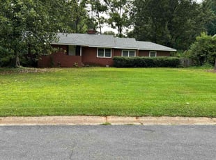 Nancy T.'s lawn care services service result