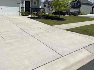 Karen S.'s grass maintenance service result
