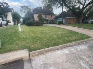 Derrick W.'s lawn care services service result