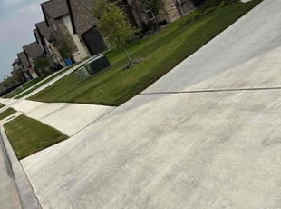 Kelli B.'s grass cutting service result