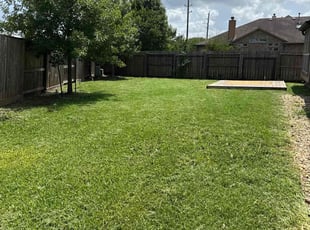 Leah M.'s lawn maintenance service result