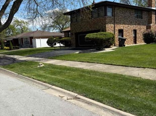 Kimberly L.'s lawn maintenance service result