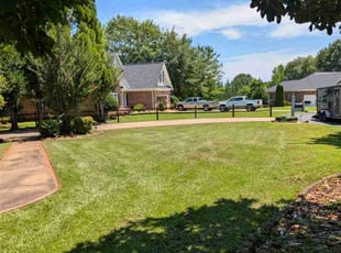 Wendy W.'s lawn service service result