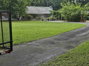 Carlos R.'s lawn maintenance service result