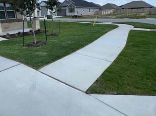 Kim D.'s lawn service service result