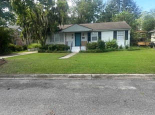 Robert P.'s lawn maintenance service result