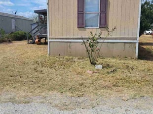 Angela W.'s Flower Bed Weeding service result