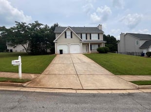 Lisa V.'s lawn care services service result