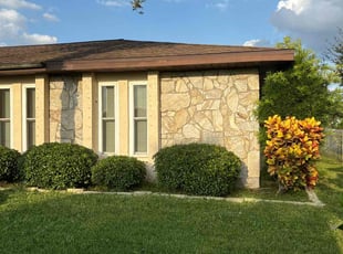 Dawn R.'s Bush Trimming service result