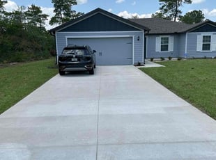 Elizabeth B.'s lawn service service result