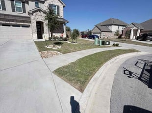 Antoine L.'s lawn service service result