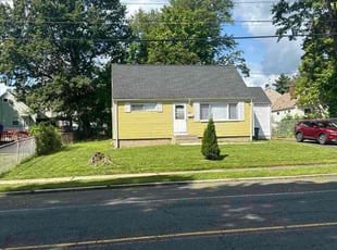 Yolanda J.'s lawn care services service result