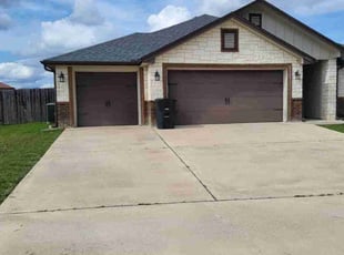 Rochelle D.'s lawn care services service result