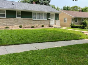 Nicole D.'s grass maintenance service result
