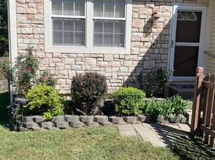 Laquinda K.'s Bush Trimming service result