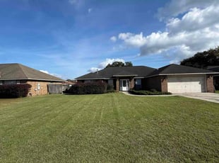 Julie F.'s lawn service service result