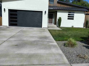 Richelle Y.'s landscaping services service result