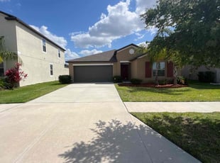 Zou L.'s lawn service service result