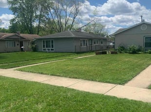 Christopher I.'s grass maintenance service result