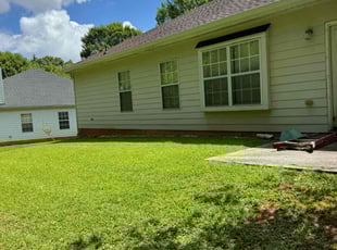 Vanette S.'s lawn care services service result