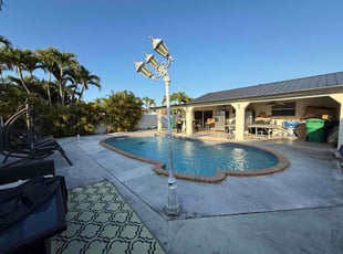 Elisa T.'s lawn service service result