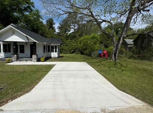Yanet P.'s lawn care service result