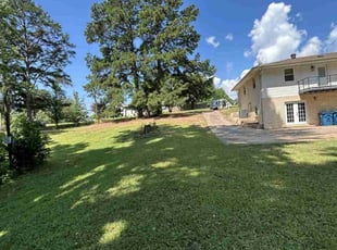Jennifer T.'s landscaping services service result