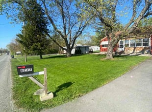 Khristina B.'s lawn maintenance service result